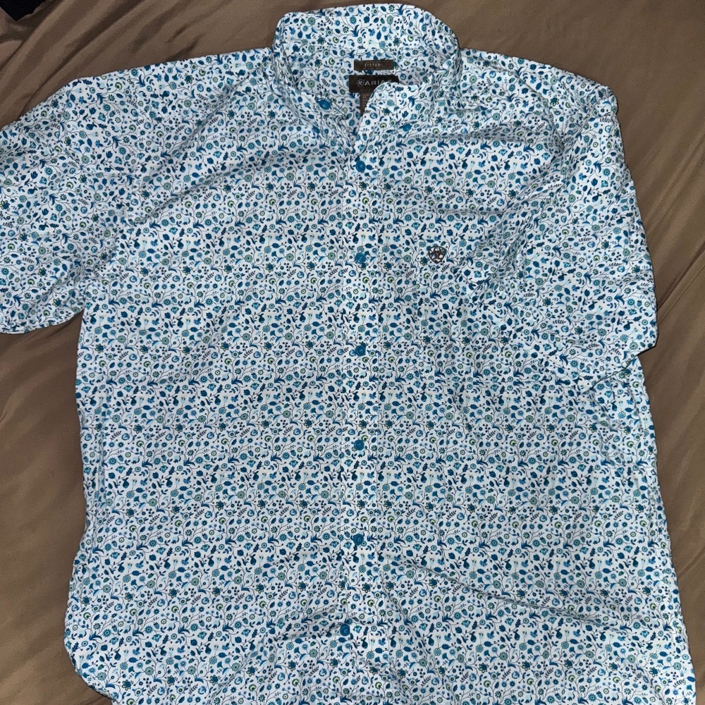 XL Ariat Short Sleeve Western Button Up